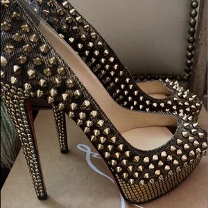 Christianlouboutin Peep toes Spike